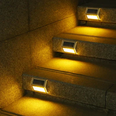 Venta caliente de diseño moderno LED luz solar para jardín luces de jardín recargables al aire libre impermeables para escaleras/escalones